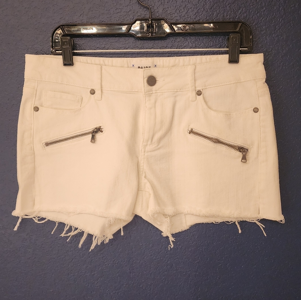 PAIGE Indio Zippered Cut-Off Shorts In White Size 28 - Picture 4 of 13